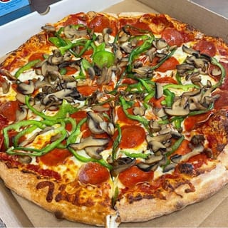 Deluxe Pizza