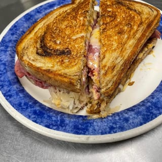 Classic Reuben Sandwich